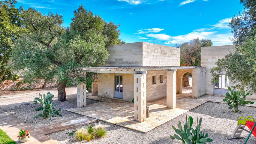 Location de vacances pour 8 personnes, avec jacuzzi et jardin à Carovigno - 4