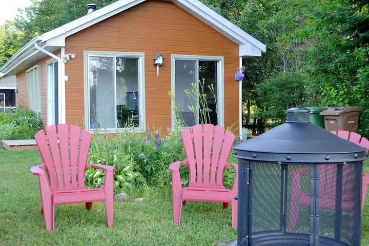 Chalet pour 4 personnes, avec jardin ainsi que vue sur le lac et vue, animaux acceptés dans Canada - 4
