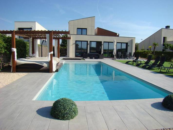 Casa rural para 8 personas, con Terraza y Jacuzzi además de Jardín y Piscina en La Armentera
