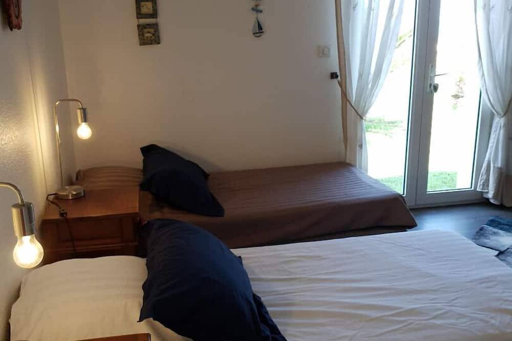 Bed and breakfast \"Arinella\" by the sea near bastia airport / seaport in Borgo, Bastia region