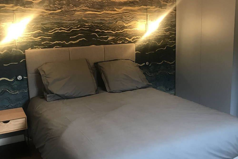 Apartamento entero, 90m2 self-contained apartment for relaxing, working or visiting the region in Garches, Altos del Sena