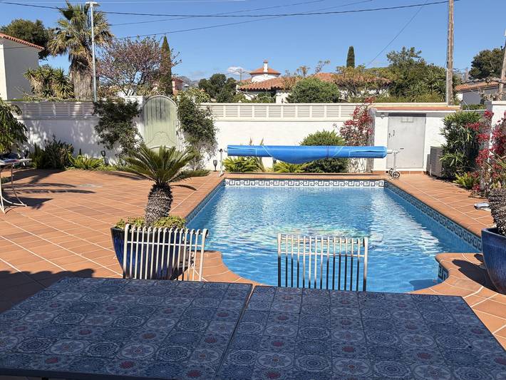 Casa de huéspedes para 6 personas, con jardín en Miami Platja - 4
