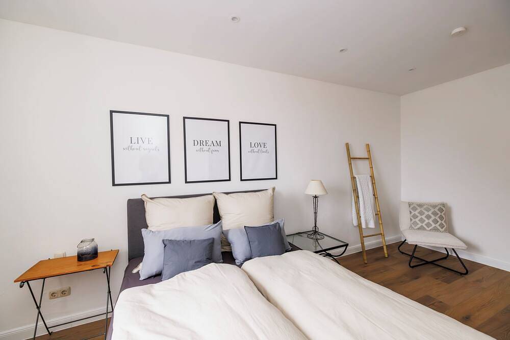 Entire apartment, Newly renovated apartment in the middle of the village - dog friendly in Dießen am Ammersee, Ammersee