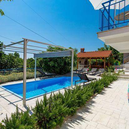 Villa pour 10 personnes, avec piscine ainsi que jardin et vue, animaux acceptés à Lovran - 4