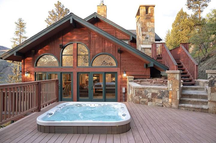 Vacation rental for 10 people, with balcony and hot tub in Beaver Creek