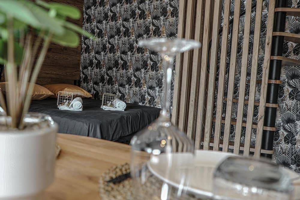 Appartement entier, \"Le Premium\" by \"Suite Spa Privatif\" in Pontavert, Aisne