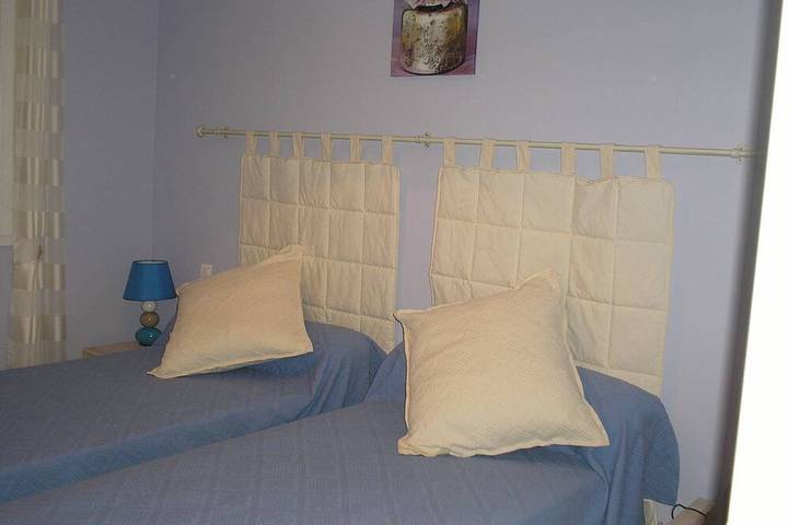 Location de vacances pour 5 personnes, avec jardin et terrasse à Prades-sur-Vernazobre - 3