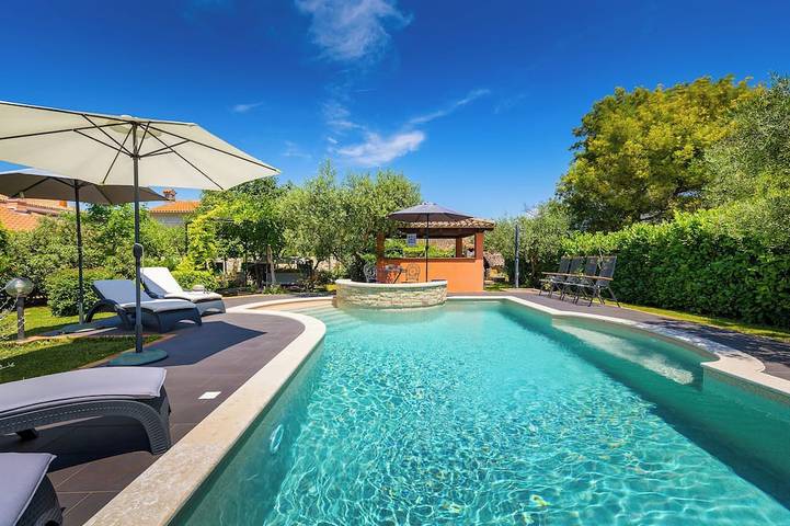 Holiday apartment for 3 people, with hot tub and terrace as well as garden - 1