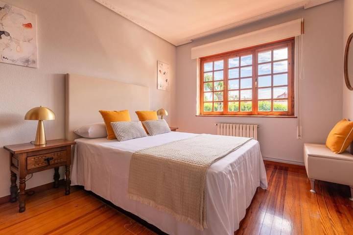 Location de vacances pour 5 personnes, avec jardin ainsi que terrasse et vue à Santillana del Mar - 4