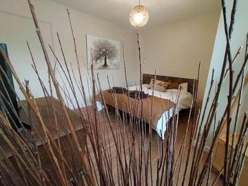 Location de vacances pour 8 personnes, avec jardin et jacuzzi, animaux acceptés à Cournon-d'Auvergne