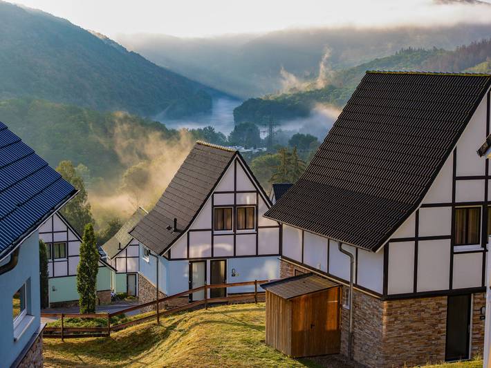 Ferienhaus für 8 Personen, mit Terrasse und Pool in Heimbach