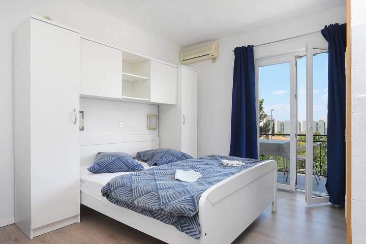 Ferienwohnung für 3 Personen, mit Balkon in Tucepi