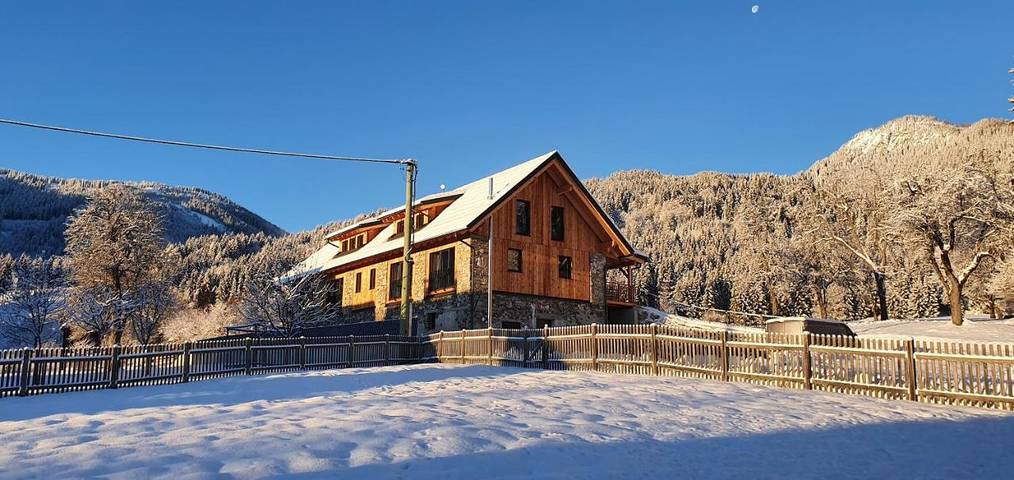 Ferienwohnung für 4 Personen, mit Terrasse und Garten sowie Ausblick in Gitschtal