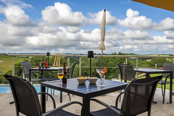 Chambre d’hôte pour 2 personnes, avec Terrasse et Jacuzzi ainsi que Jardin et Piscine au Pays basque - 3