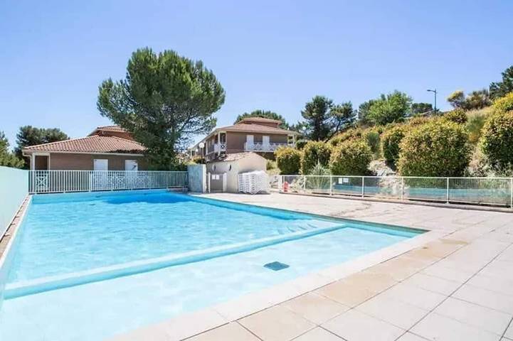 Ferienwohnung für 4 Personen, mit Balkon und Pool - 1