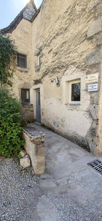 Location de vacances pour 2 personnes, animaux acceptés à Sénergues - 2
