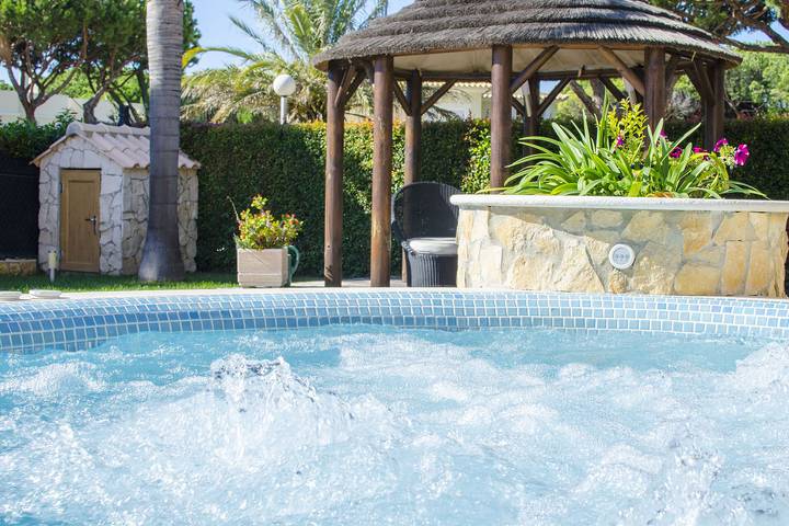 Chalet para 12 personas, con jacuzzi y jardín, Familias con niños en Algarve - 4