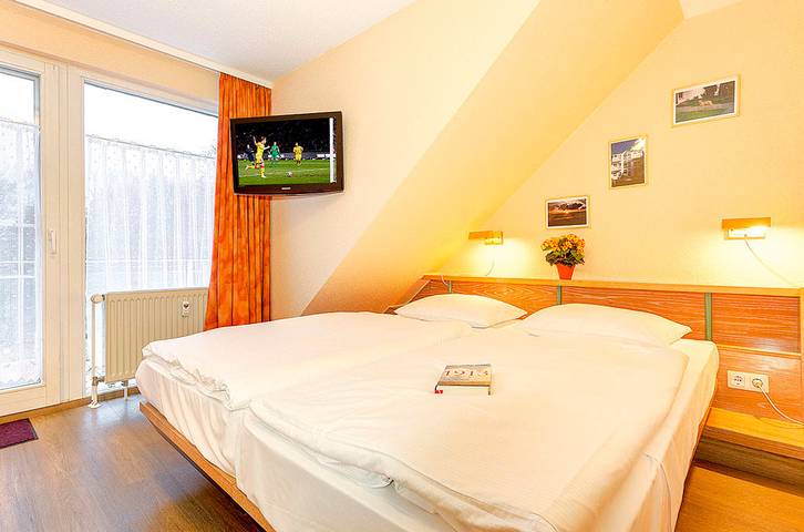 Ferienwohnung für 3 Personen, mit Balkon in Lobbe - 4