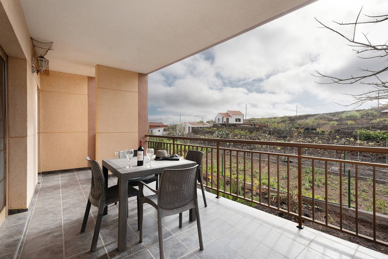 Casa de vacaciones 'Casa Girdana' con vistas al mar, terraza privada y Wi-Fi in Echedo, Valverde