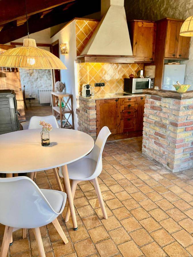 Gîte pour 2 personnes, avec terrasse ainsi que jardin et vue, animaux acceptés à Vallfogona de Ripollès - 3