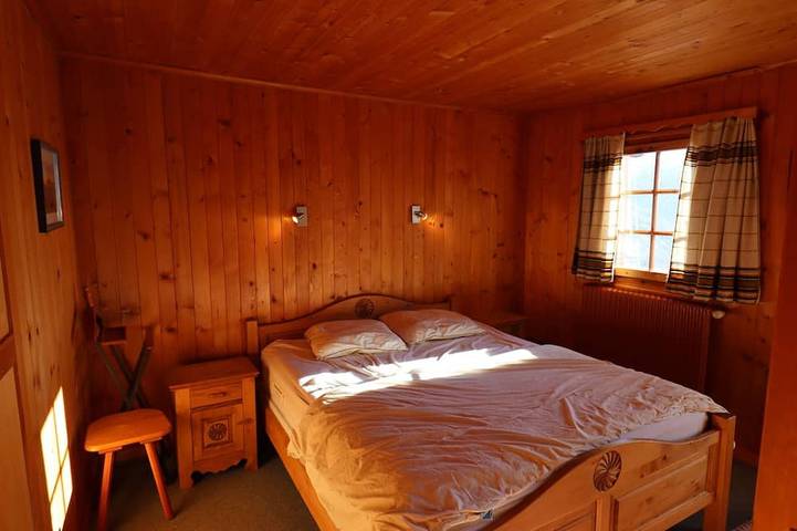 Grosses Chalet für 10 Personen mit Terrasseaussen: 6-Zimmer-Halle, im Zentrum des Dorfes, Richtung C in Saint Luc, Anniviers