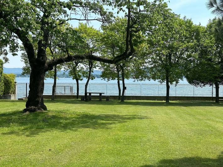 Villa für 9 Personen, mit Meerblick und Garten sowie Seeblick am Lago Maggiore