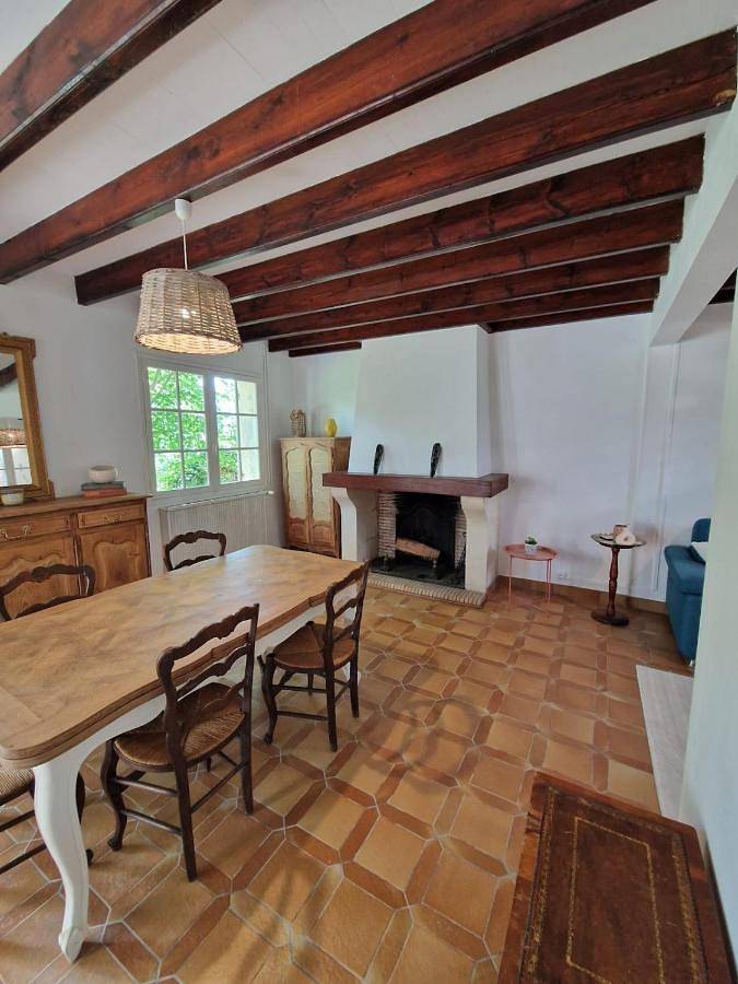 Location de vacances pour 6 personnes, avec terrasse ainsi que jardin et vue à Vignonet - 3