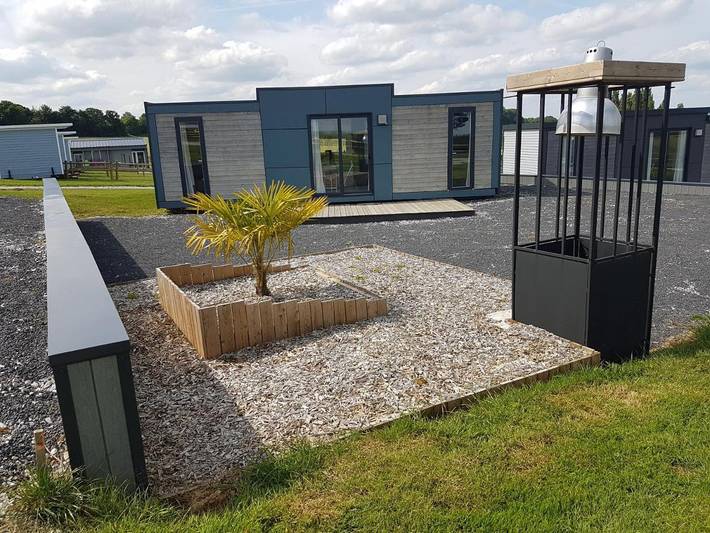 Location de vacances pour 4 personnes, avec terrasse ainsi que vue et jardin à Saint-Caradec