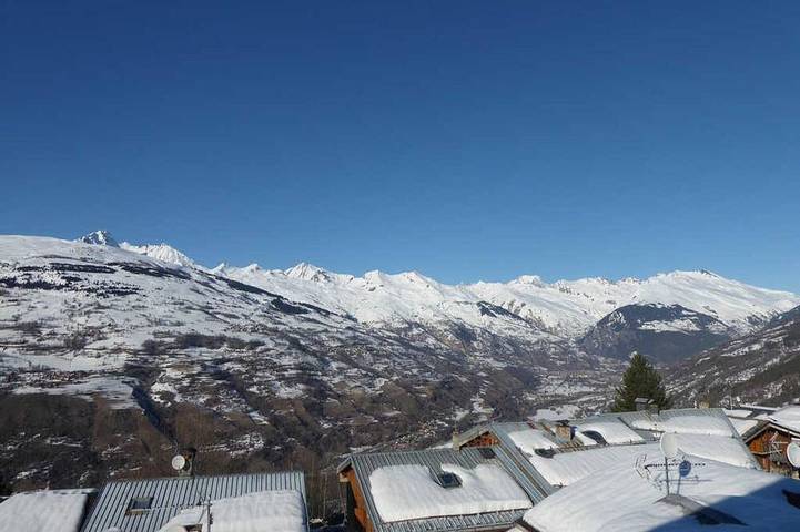Entire apartment, Studio with mezzanine for 2 close to shops and slopes in Bellentre, La Plagne-Tarentaise