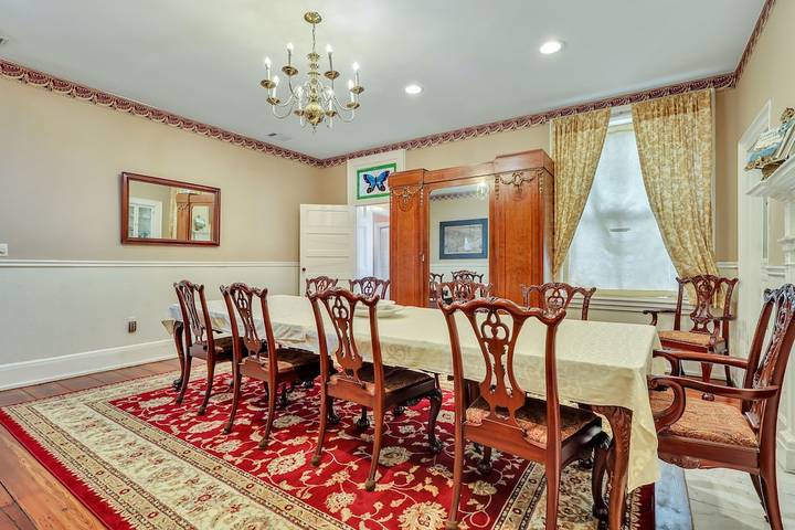 Holiday home for 14 people, with balcony in Savannah