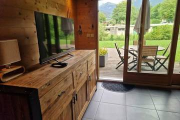 Gîte pour 6 personnes, avec terrasse à Bernex
