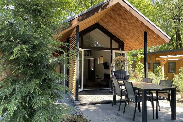 Ferienhaus für 4 Personen, mit Garten und Whirlpool - 1