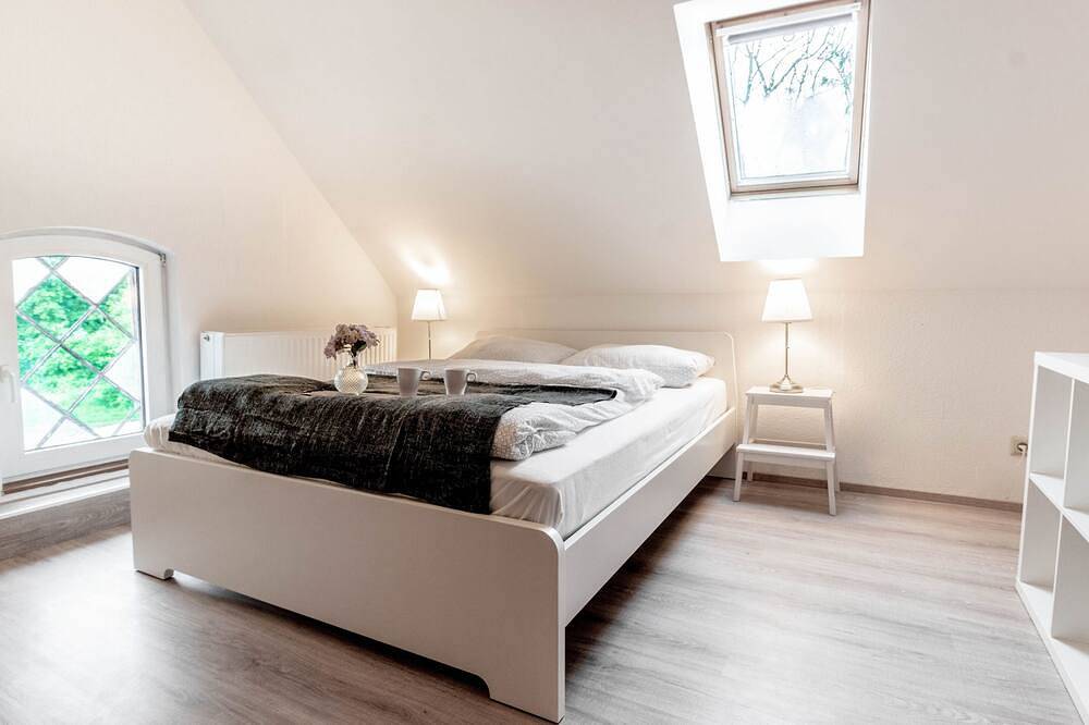 Wunderschöne Ferienwohnung \"Hühnerstall\" auf dem Land in Unterweser, Brake