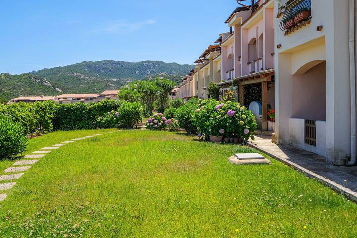 Ferienhaus für 6 Personen, mit Kinderpool und Balkon in Arzachena