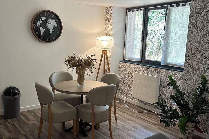 Gîte pour 4 personnes, avec jardin et jacuzzi à Espalion - 3