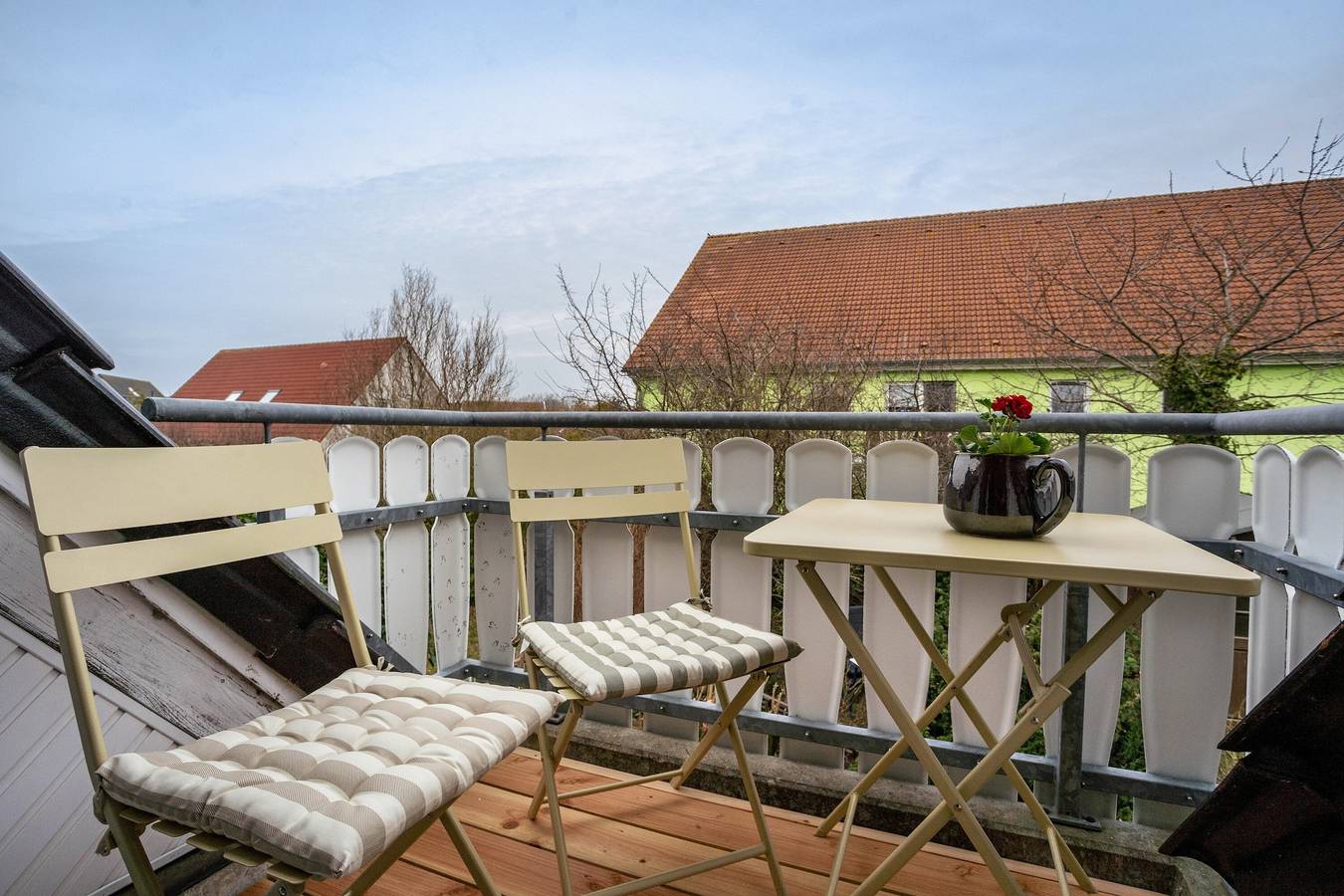 Ganze Wohnung, Apartment 'Elke' mit gemeinsamer Terrasse, privatem Garten und Wlan in Wiek, Rügen