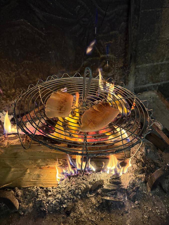 Hôtel pour 3 personnes, avec jardin et piscine à Saint-Geniès-des-Mourgues - 2