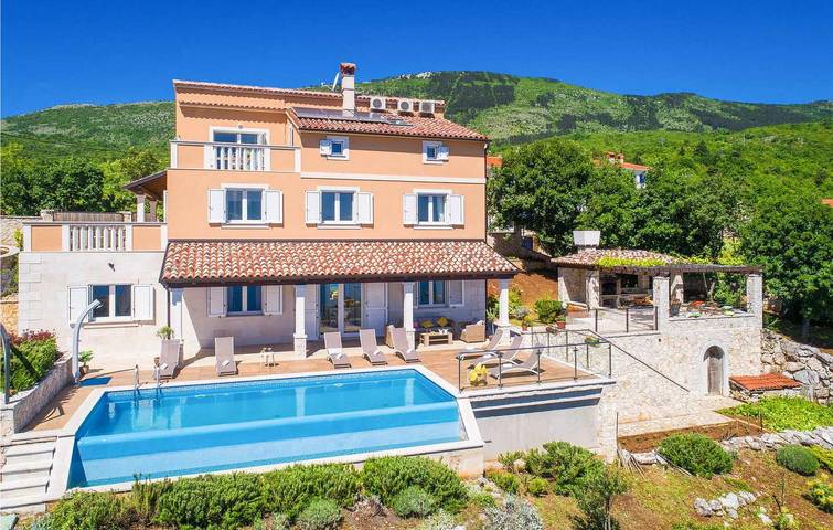 Ferienhaus für 12 Personen, mit Terrasse und Whirlpool sowie Sauna und Garten in Moscenicka Draga