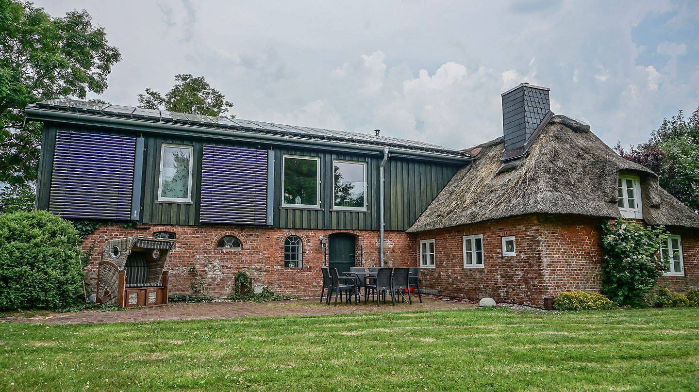 Groß Anno 1768: Reetdachhaus mit Sauna & Whirlpool für 10 in Osterhever, Eiderstedt