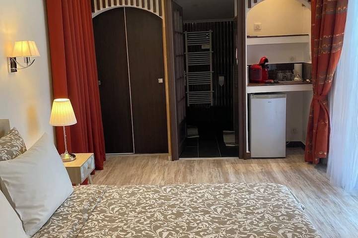 Gîte pour 2 personnes, avec piscine à Fourques - 3