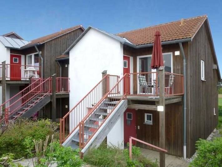 Ferienwohnung für 3 Personen, mit Balkon und Terrasse sowie Pool und Sauna in Zandt