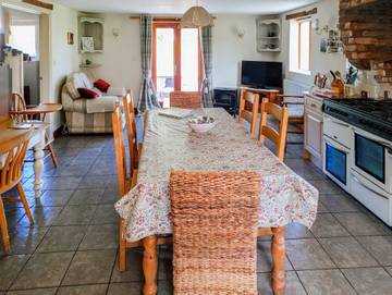 Holiday Rental for 6 People in Herefordshire, West Midlands, Photo 4