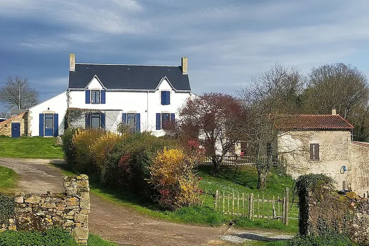 Grand Eco-Gîte, des vacances à la ferme pleines de sens et de partage in Pompaire, Deux-Sèvres