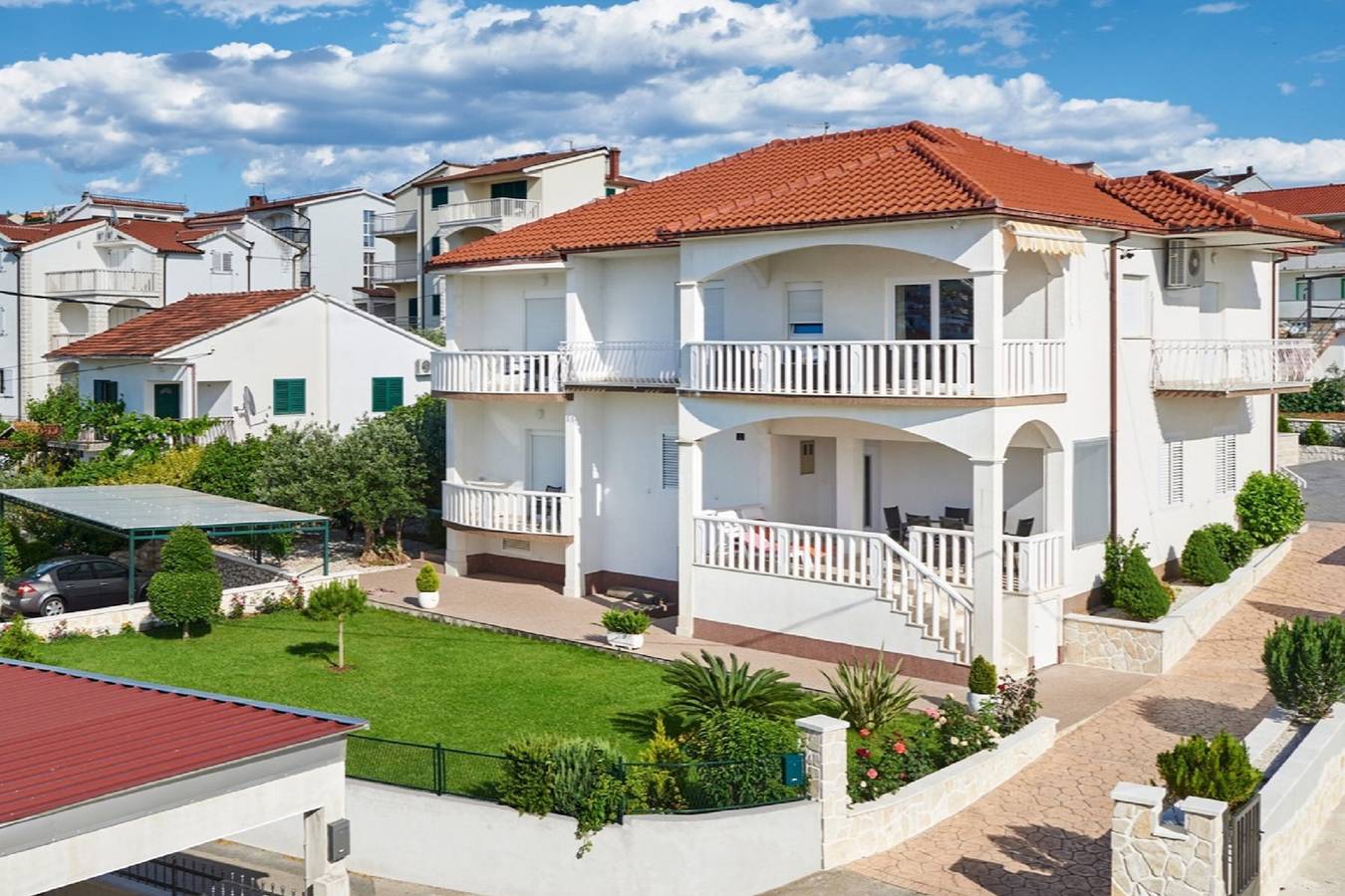 Ganze Wohnung, 3-Zimmer-Ferienwohnung mit Terrasse und Meerblick Okrug Gornji, Ciovo A-20055-c in Okrug Gornji, Ciovo