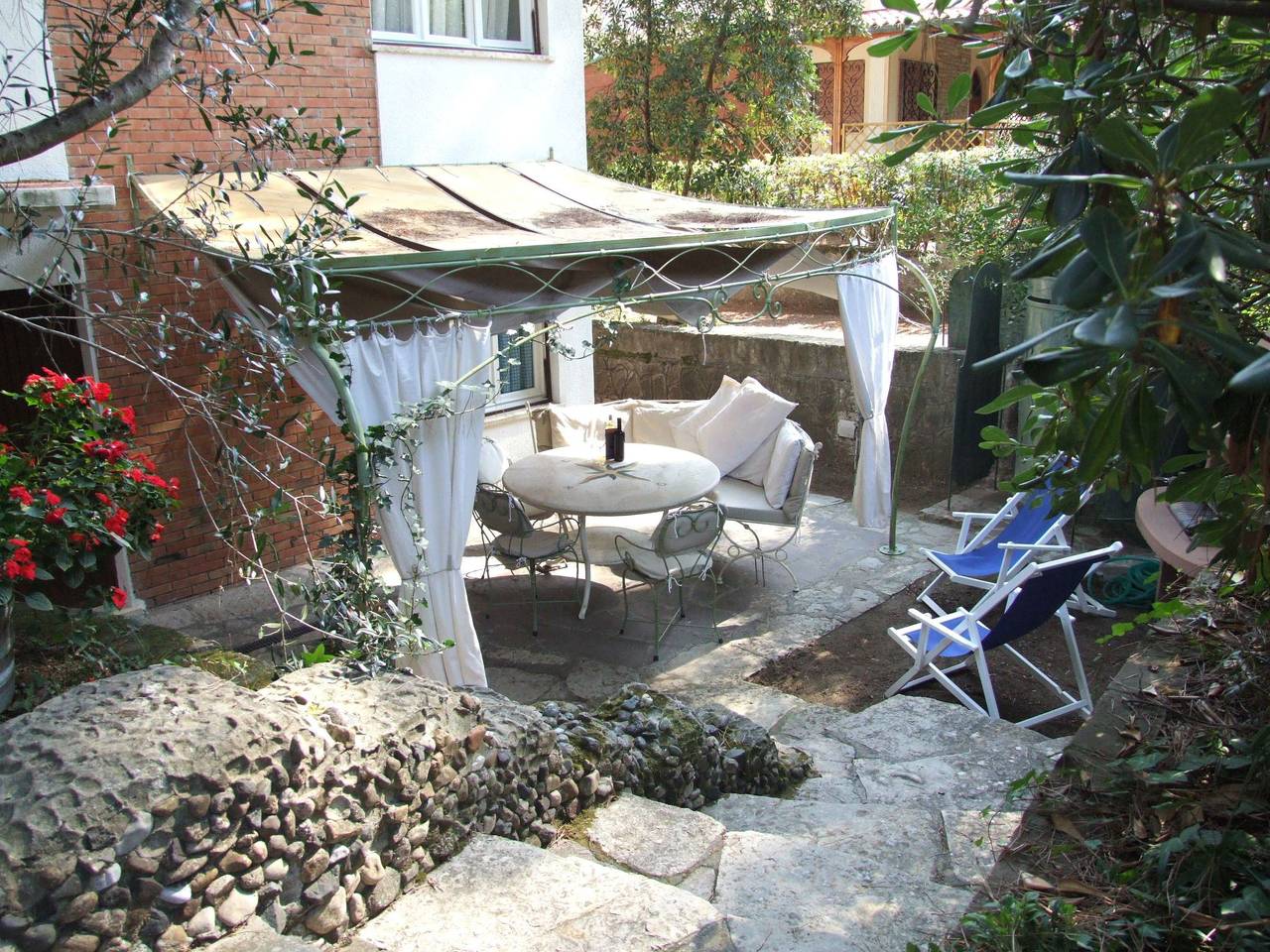 Appartamento vacanze a Val di Cecina a partire da 283€ a notte