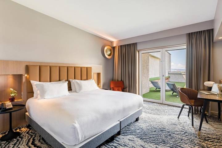 Hôtel pour 2 personnes, avec jacuzzi ainsi que jardin et sauna à Saint-Priest - 2