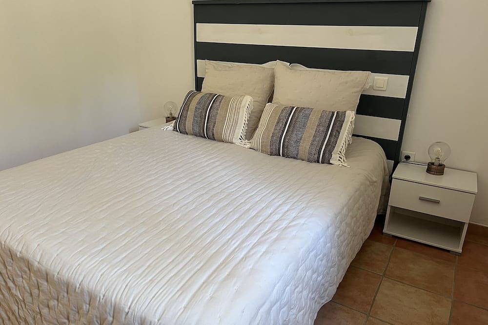 Appartamento intero, Appartamento in una recente residenza con piscina a 5 minuti da Saint Florent in Oletta, Calvi e dintorni