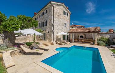 Villa für 8 Personen, mit Garten und Pool, mit Haustier in Porec und Umgebung
