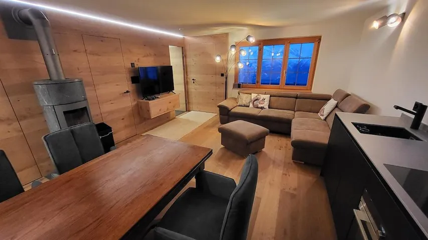 Ferienwohnung für 9 Personen, mit Ausblick und Terrasse - 1