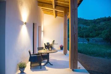 Cottage pour 2 personnes, avec jardin ainsi que vue et piscine, animaux acceptés dans Babeau-Bouldoux
